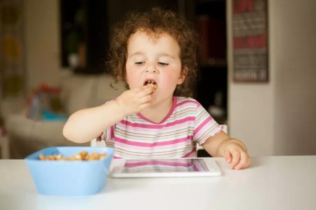 Can Social Media Influence What Your Child Eats?