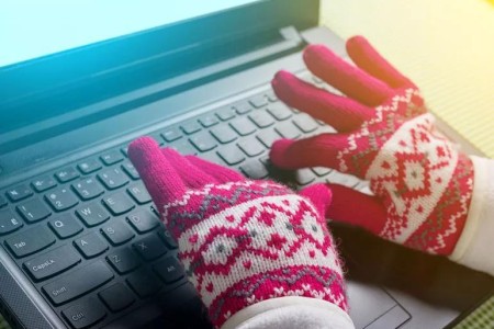 Freezing in Your Cubicle? Study Finds Chilly Temps Could Affect Your Work