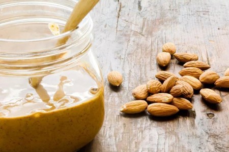 Your Guide to the Best Nut Butters and Other Creamy Spreads