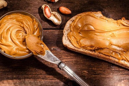What You Should Know About Peanut Butter and Cholesterol