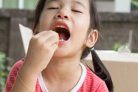 A Dietitian’s Best Advice If Your Child Is Underweight