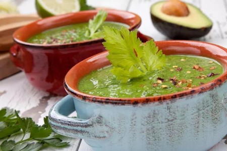 Recipe: Chilled Avocado, Asparagus and Spinach Soup