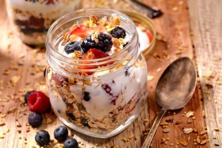 Recipe: Fruit and Yogurt Parfaits