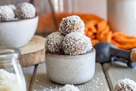 Recipe: No-Bake Apple Cinnamon Snack Bites