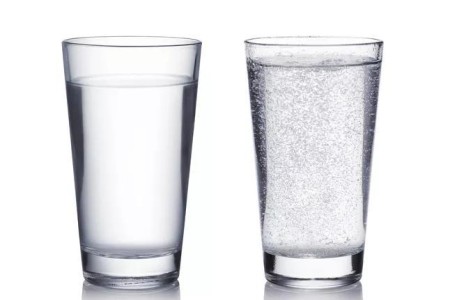 How Healthy Is Sparkling or Mineral Water?