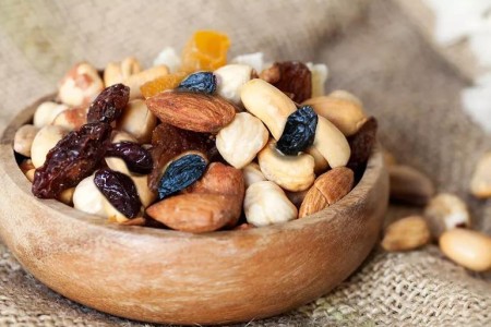 Recipe: Sweet and Savory Heart-Healthy Snack Mix
