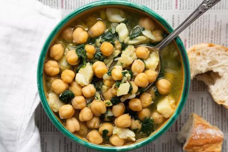 Recipe: Smoky Sautéed Spinach and Chickpeas