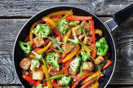 Recipe: Skillet Tofu With Broccoli and Peppers