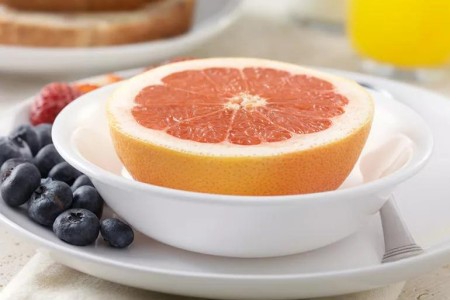 Does the Grapefruit Diet Work?