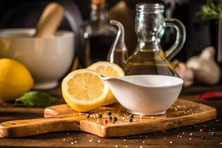 Recipe: Easy Lemon and Balsamic Salad Dressing