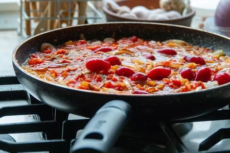 Spaghetti With Fresh Tomato Sauce and Roasted Vegetables Recipe