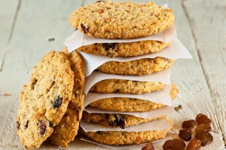 Recipe: Oatmeal Raisin Cookies