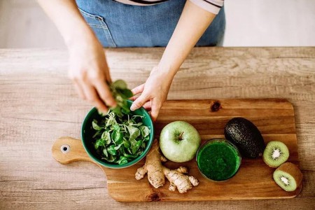 AML Management: Feel Better With Food and Physical Activity