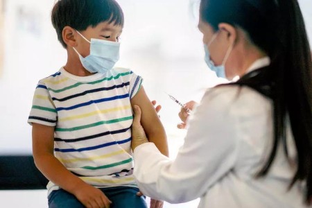 Helping Your Child Get Over Shot Anxiety