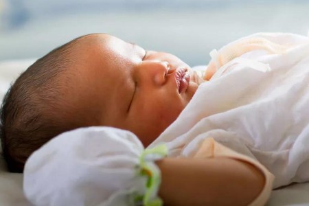 7 Ways To Lower Your Baby’s Risk of SIDS