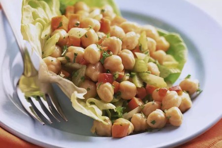 What Are Chickpeas and Are They Healthy?