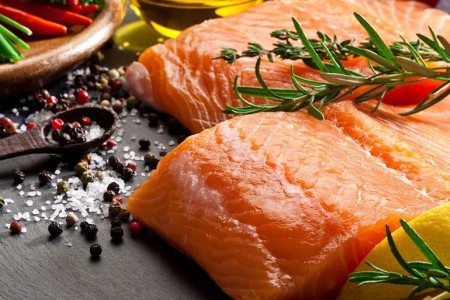 Fish Faceoff: Wild Salmon vs. Farmed Salmon