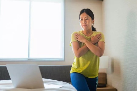 Hotel Room Workouts You Can Do Anywhere