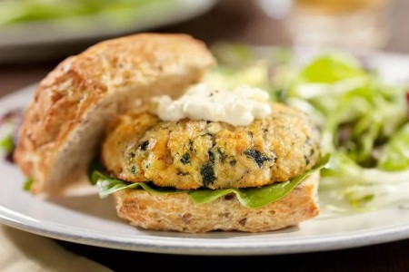 Recipe: Snappy Salmon Burgers