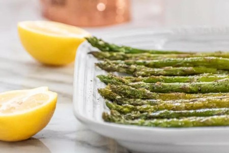 Recipe: Oven-Roasted Asparagus Spears