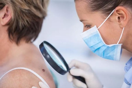 Symptoms of Cancer: 10 Warning Signs You Shouldn’t Ignore