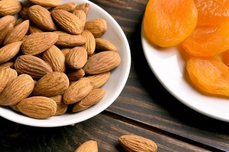 Quick Snacks To Help Kick Your Sugar Craving