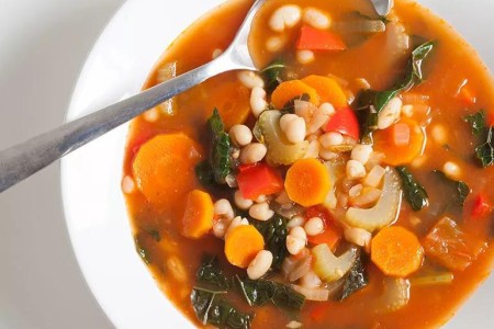 Recipe: Vegetable Soup With Fennel and Kale