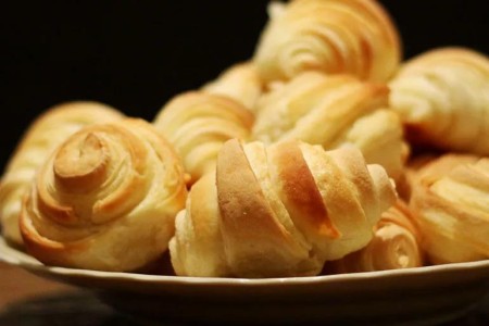 Recipe: Simple Crescent Bread Rolls