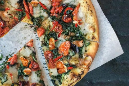 Recipe: Grilled Chicken Pesto Pizza