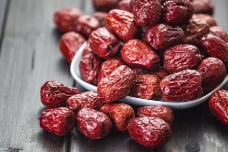 What We Know (and Don’t Yet Know) About Jujube Fruit’s Benefits
