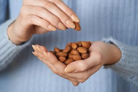 4 Reasons Why Almonds Are Good for You