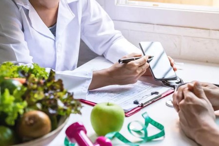 Dietitians vs. Nutritionists: What’s the Difference?