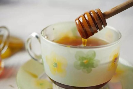 Substitutes for Sugar: What To Try and What To Limit