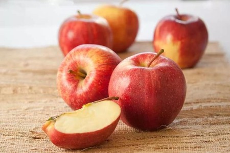7 Reasons Why Apples Are Good for You