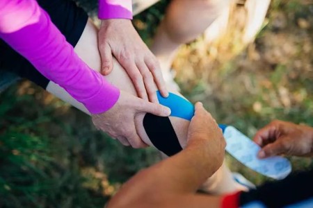 Can Kinesiology Tape Help Your Athletic Performance?