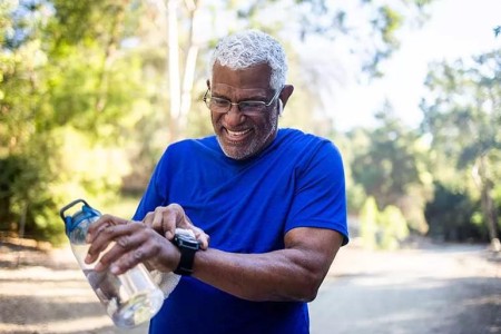 How Walking After Eating Impacts Your Blood Sugar