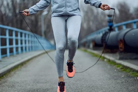 Hop to It: 6 Benefits of Jumping Rope