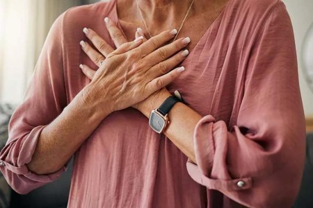 How To Tell the Difference Between a Heart Attack and a Panic Attack