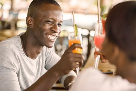 Here’s Why Day Drinking Feels Different