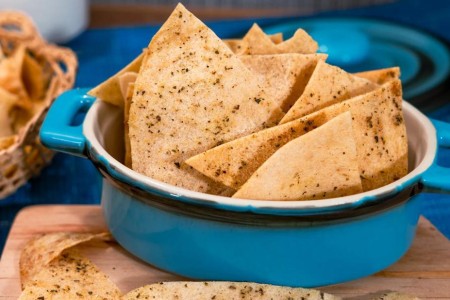 Recipe: Home-Baked Garlic Pita Chips