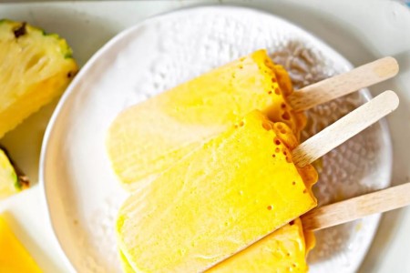 Recipe: DIY Fruit Popsicles