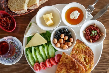 What Is ‘Girl Dinner’?