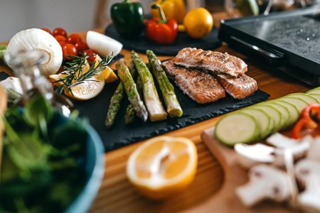 Hidradenitis Suppurativa Diet: Foods To Eat and Avoid