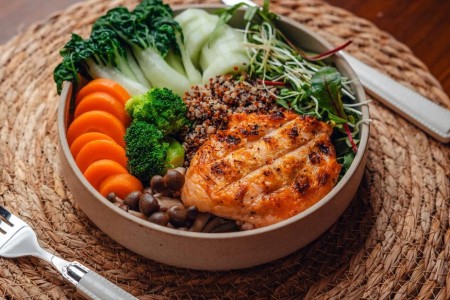 Foods To Eat (and Avoid) During Your Period
