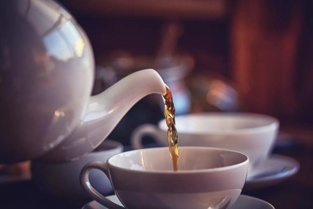 Prefer Piping-Hot Tea? Here’s Why You Might Want to Let It Cool Down First