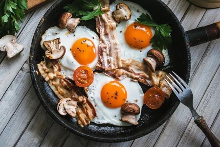 Planning to Start a High-Protein Diet? Check With Your Kidneys First