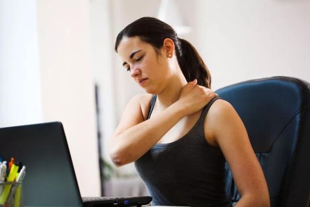 Can You Blame a Poorly Fitted Bra for Your Back Pain?