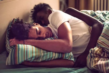 Try These Natural Tricks to Fall Asleep More Easily