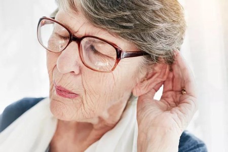 How You Can Cope With Declining Senses as You Get Older