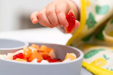 5 Ways to Get Your Toddler to Eat Healthy Foods
